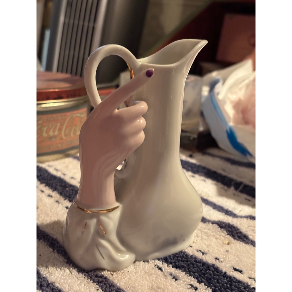 Vintage Porcelain Hand Holding Pitcher Bud Vase Pink Roses Gold Gilt Ceramic - Picture 5 of 9